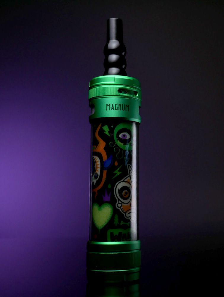 Le pod Magnum en coloris Green & Evil Eyes